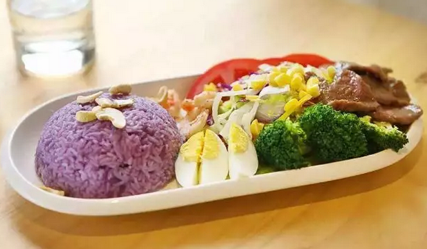 高端低價(jià)消費(fèi)均增長，餐飲差異化競爭成新戰(zhàn)場