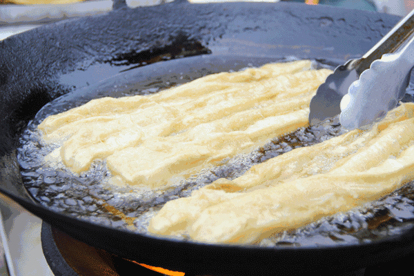 6年間數千人被判刑，炸油條成了“高危職業”？