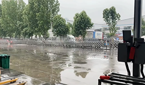 聚焦“封城”一周的鄭州凍品商：有人停業(yè)，有人睡倉庫，市場(chǎng)冷清進(jìn)出困難…